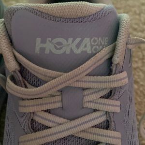 Like new Hoka women’s Bondi 7 shoes.